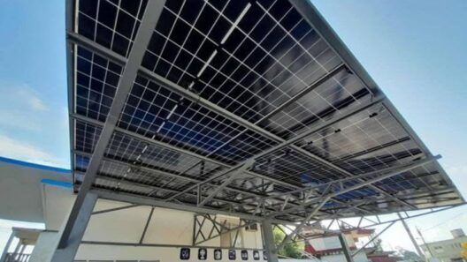 Primera estación fotovoltaica de carga en Holguín cobrará desde 200 pesos por hora para motorinas eléctricas