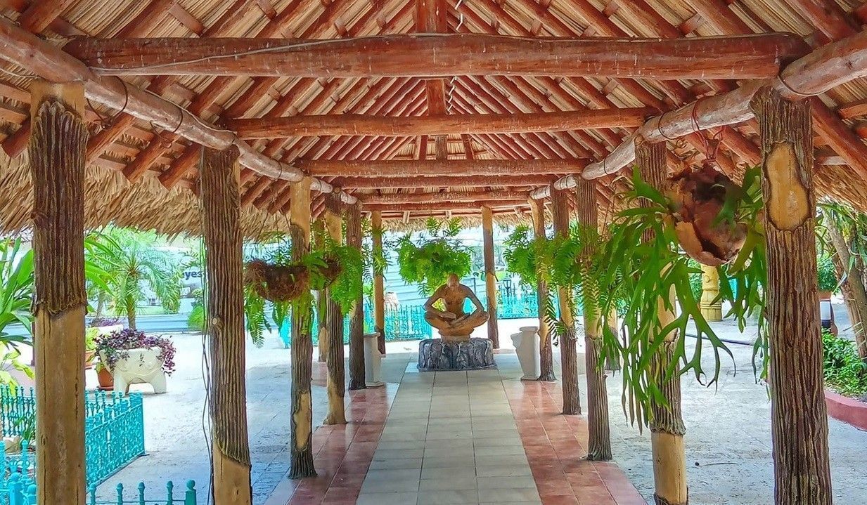 Vuelve el buffet criollo a un conocido hotel cubano: estos son los precios del pasadía