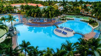 Adiós a los hoteles en Cuba: Iberostar y Barceló abandonan la isla tras Meliá