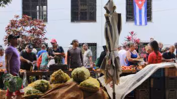 ¿Alcanza el nuevo salario mínimo en Cuba? Esto rinden 3210 pesos frente a los precios oficiales