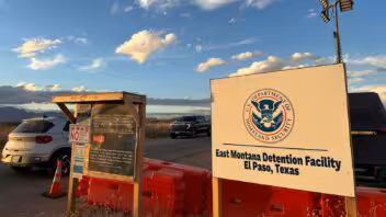 Familia de un cubano fallecido bajo custodia de ICE demanda más de un millón de dólares en Texas