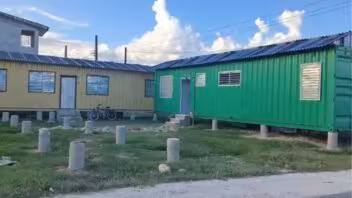 El plan de Cuba para convertir contenedores en viviendas no despega
