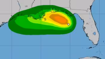 Depresión Tropical podría convertirse en tormenta en las próximas horas: Florida activa vigilancia