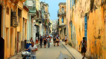 La crisis vacía Cuba: la población cae a mínimos históricos, según la ONEI