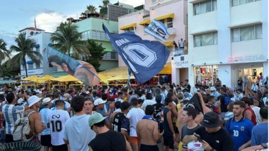 Miami se viste de Albiceleste: Argentina juega hoy por el pase a octavos del Mundial