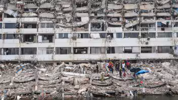 Venezuela eleva a 2.295 los muertos por el doble sismo