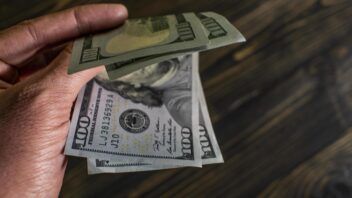 Otro aumento: Así está hoy el dólar en Cuba