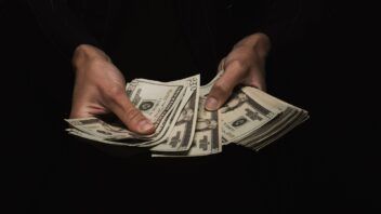 ¿Qué pasa con el precio del dólar y el euro en Cuba hoy? Tasas de cambio del mercado informal