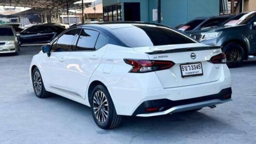 CIMEX pone a la venta un Nissan de 2022 por 26.500 dólares en Cuba y desata las críticas
