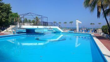 Hotel en La Habana ofrece carné para usar la piscina durante agosto por 30 dólares