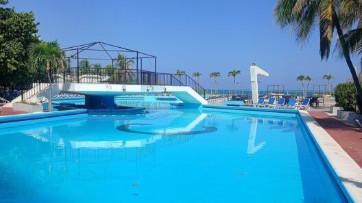 Hotel en La Habana ofrece carné para usar la piscina durante agosto por 30 dólares