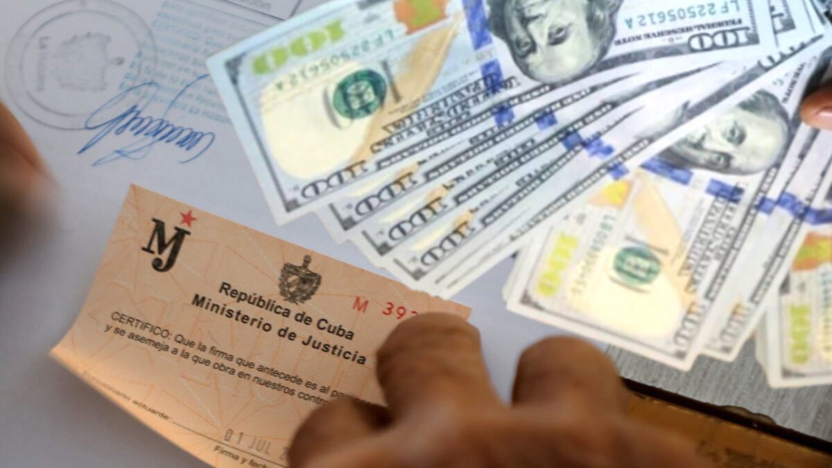 Nuevas tarifas en dólares en Cuba: privados y otros negocios pagarán hasta 500 USD por trámites comerciales