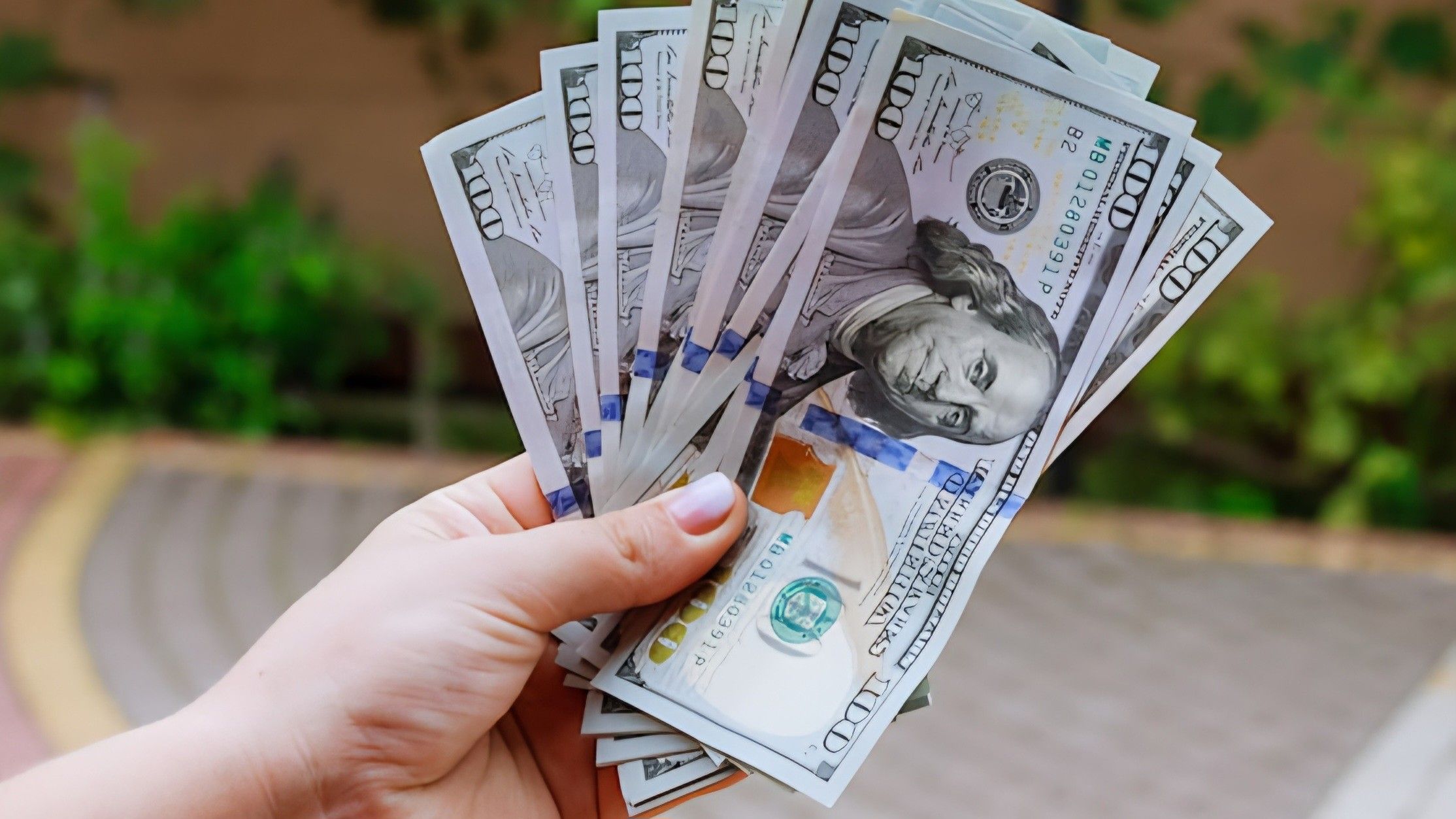 Precio del dólar y el euro hoy en Cuba: así amanecen las tasas oficiales e informales este 19 de agosto