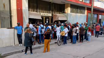 Jubilados en Holguín no logran cobrar sus pensiones