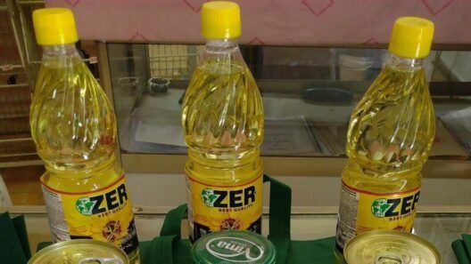 Tiendas Caribe vende tres botellas de aceite en combos desde 11,30 dólares