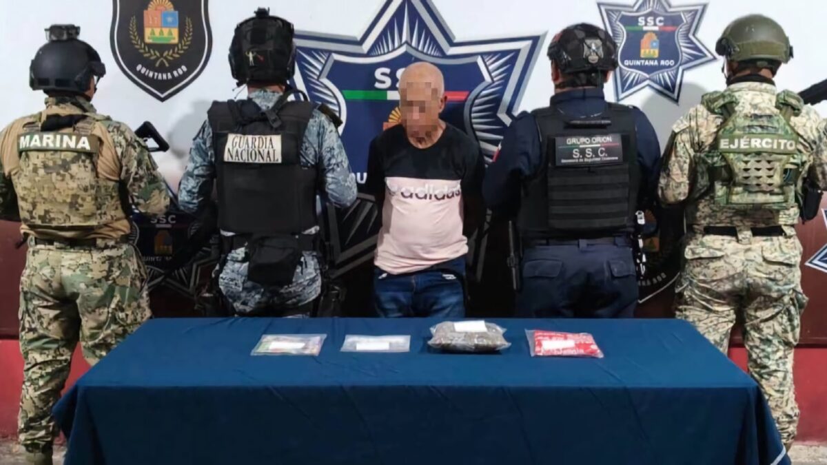 Cubano detenido en Cancún con 102 bolsitas y billetes presuntamente falsos