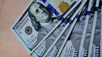Sube el dólar en Cuba y baja en el Banco Central: así están las tasas este 26 de agosto