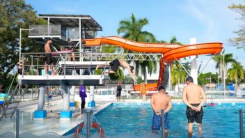 Florida cierra tres piscinas públicas en Hialeah por operar sin permisos