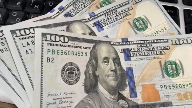 Banco Central de Cuba: Baja el dólar y el euro, mientras la MLC sube en el mercado informal cubano