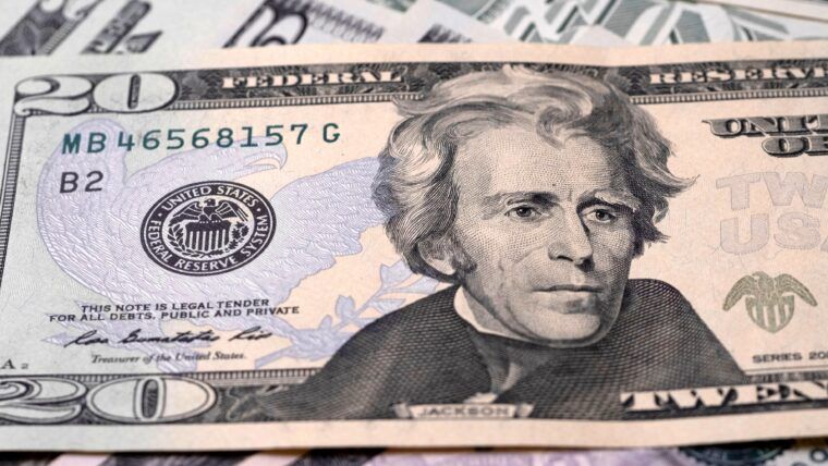 Precio del dólar y el euro hoy en Cuba: la MLC cae más de 10 pesos este 18 de agosto