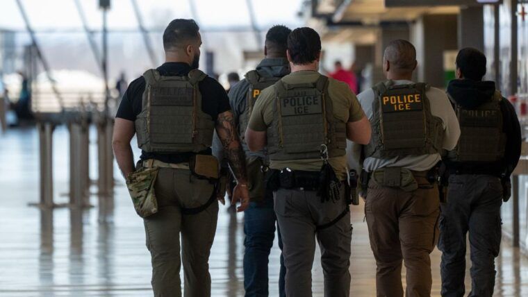 Muertes bajo custodia de ICE: el conteo llega a 58 y Homan defiende los operativos