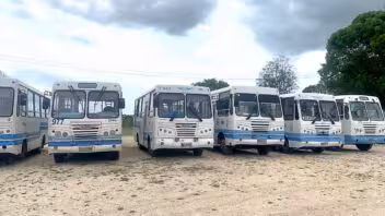 Guaguas estatales a 800 pesos en Colombia, Las Tunas