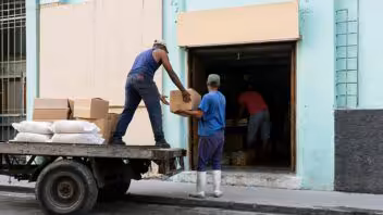 Empresas estatales cubanas: cambios que se debaten para su futuro