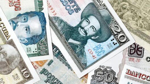 Escasez de efectivo en Cuba: largas filas y un dólar a 700 pesos