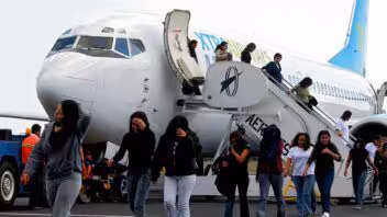 Deportaciones a El Salvador: tribunal revisa pesquisa por desacato