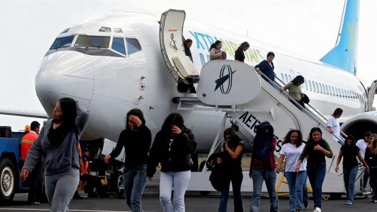 Deportaciones a El Salvador: tribunal revisa pesquisa por desacato