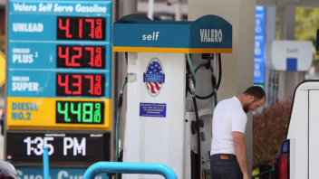 Gasolina en Florida: el galón sube a $4,34 y cuesta más llenar el tanque