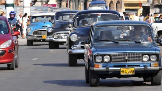 ¿Tienes carros en Cuba? Una vieja limitación cambia lo que puedes comprar