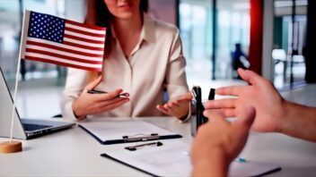 Abogados gratis en Miami: ayuda para cubanos con I-220A detenidos por ICE
