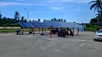 Estación de carga solar en La Habana abastece hasta 50 motos al día