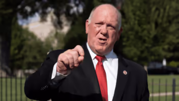 Tom Homan advierte sobre deportaciones a caravana migrante que avanza por México