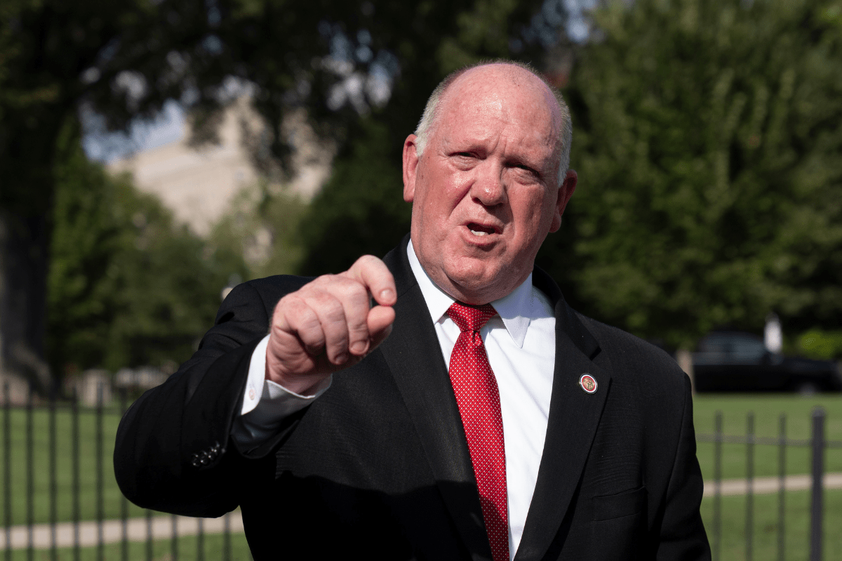 Tom Homan advierte sobre deportaciones a caravana migrante que avanza por México