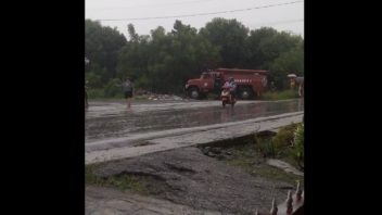 Rescate en Placetas salva a dos mujeres arrastradas por una cañada