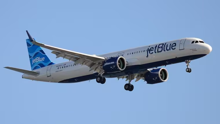 JetBlue pide conservar 20 frecuencias a La Habana sin operar