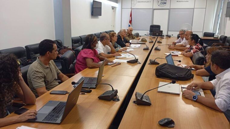 Cuba impulsa trámites jurídicos en línea y digitalización del Registro Civil