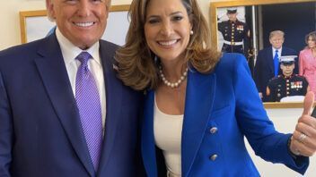 Trump y María Elvira Salazar se enfrentan por la política migratoria
