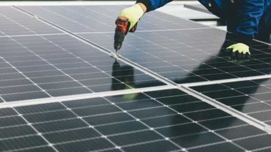 Recaudan más de 400 mil dólares en Italia para llevar paneles solares a Cuba