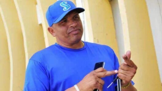 Expelotero cubano Eriel Sánchez facilitará el pago de pensiones a glorias deportivas