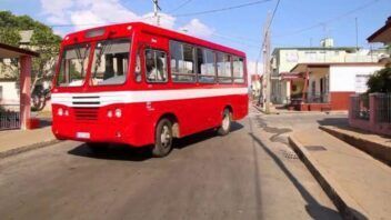 Reanudan los ómnibus en Cienfuegos: rutas, horarios y precios