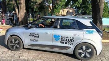 Autos eléctricos cubren nueva ruta de pasajeros por 20 pesos en esta provincia cubana