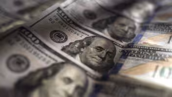 Dólar y euro se mantienen en máximos mientras la MLC cae con fuerza en Cuba