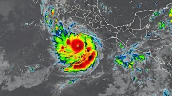 Huracán Polo alcanza categoría 5 y activa alertas en costas de México