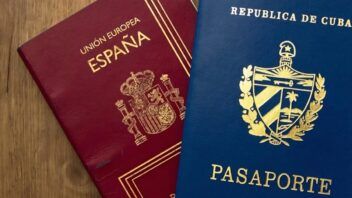 Cubanos con pasaporte español quedan fuera del registro biométrico EES
