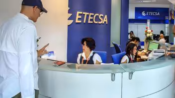 Lo que hará ETECSA por compensar a los clientes ante los cortes de internet y telefonía móvil en Cuba