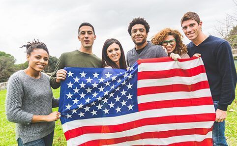 La inmigración en Estados Unidos impulsó la economía entre 2021 y 2024, según estudio