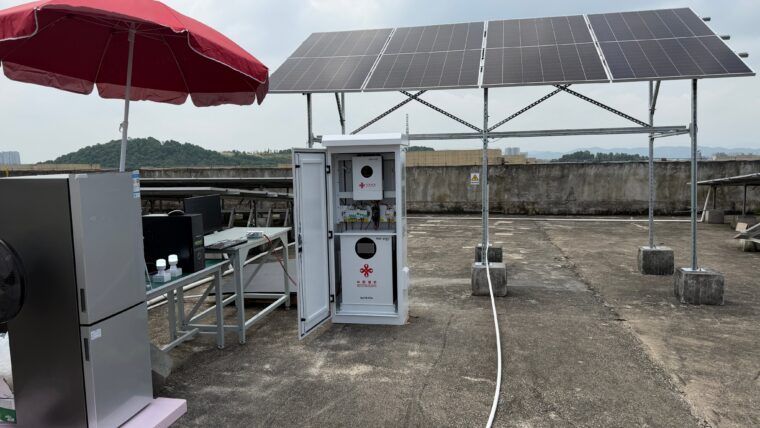 Llegan a Cuba 200 contenedores con sistemas solares donados por China